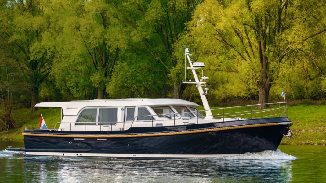 Test: Traveller - Linssen Grand Sturdy 500 Sedan Variodeck