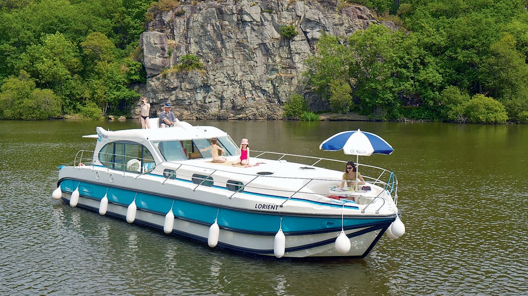 Charter boats in Hungary: Houseboat for Hungary