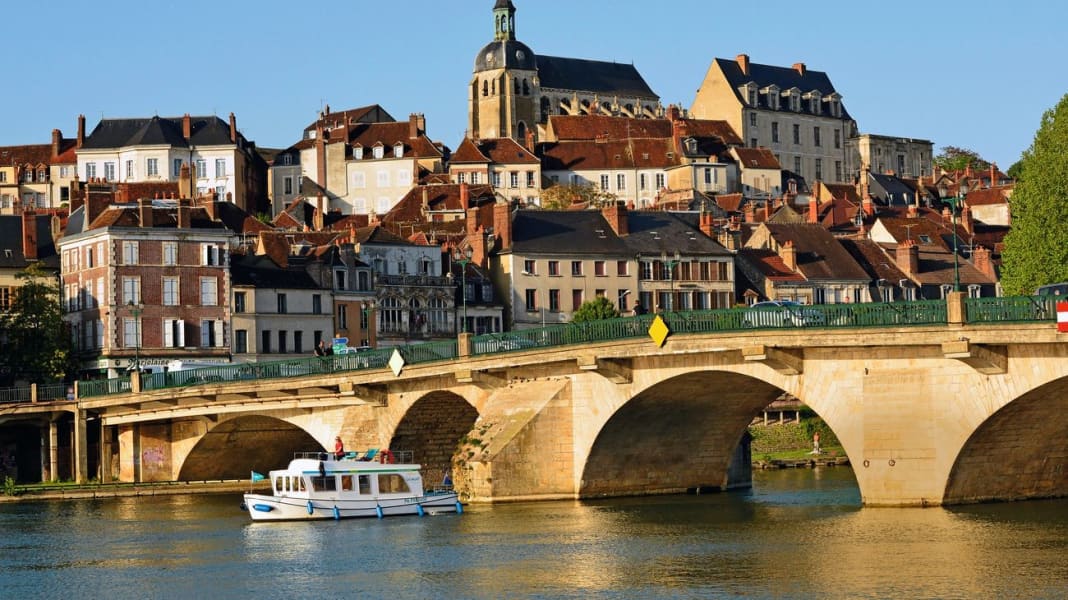 Reise: Burgund / Frankreich - Alte Bögen und Burgunder