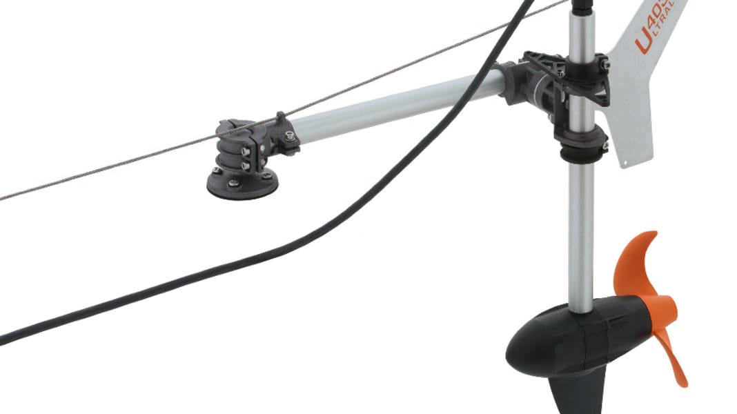 Electric outboard: Torqeedo Ultralight 403 C - low weight, long range