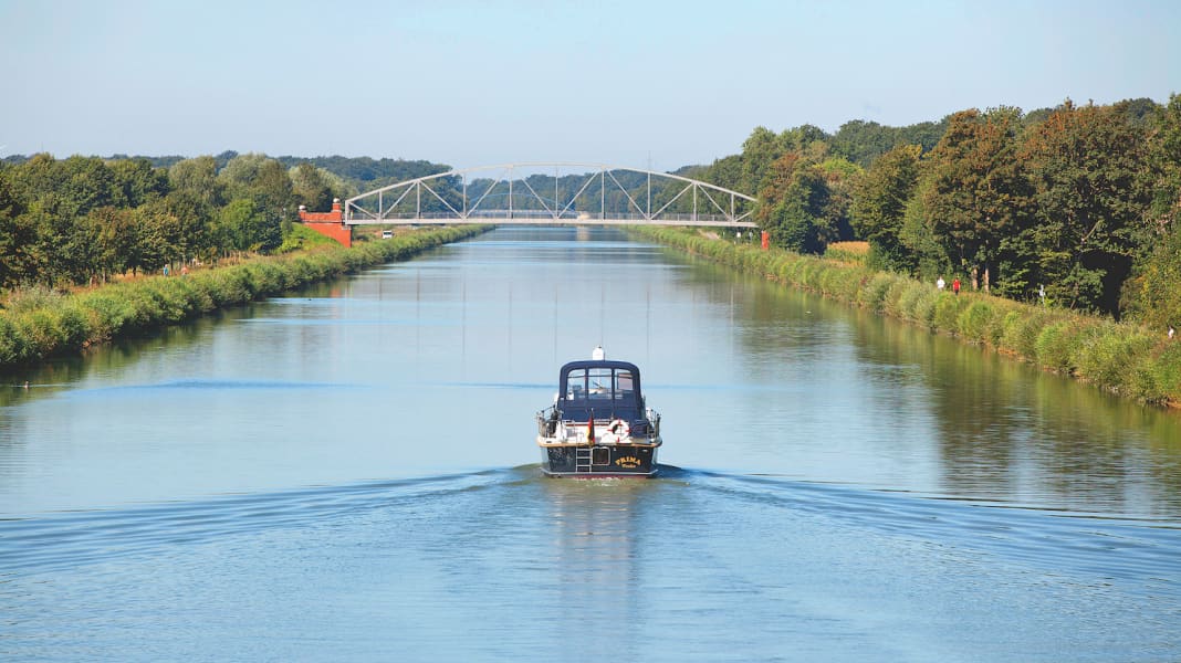 Charter & area: Mittelland Canal - 325 km