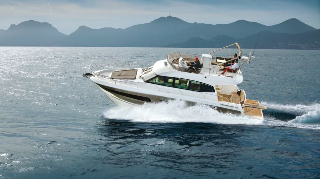 Test: Prestige 420 Fly - Fly faster!