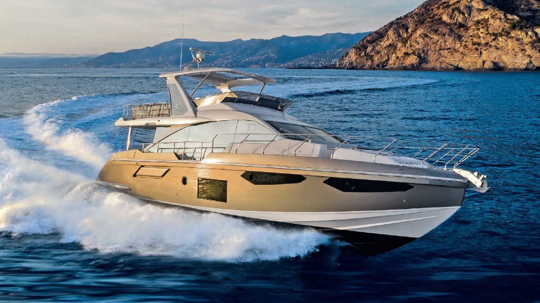 Test: Azimut 60 Flybridge - Ein Hauch von Mega