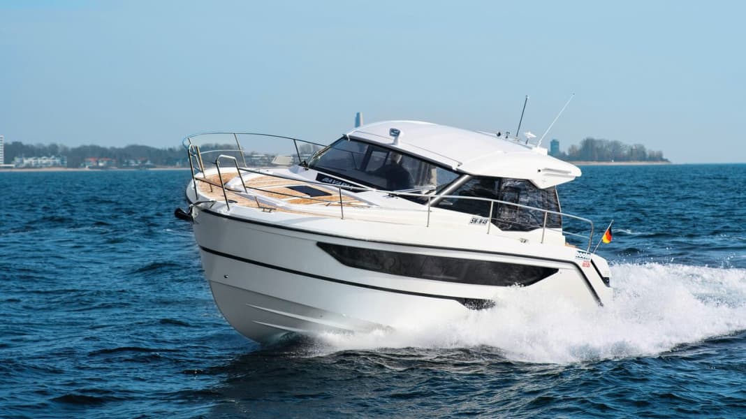 Test: Bavaria SR36 - sportiness and touring comfort