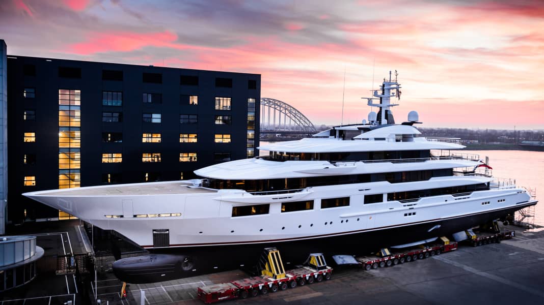 90-Øino metre from Oceanco