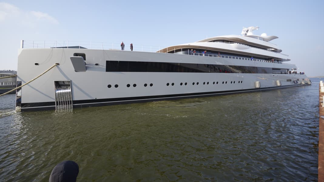 „Moonrise“: Fast 100 Meter von Feadship