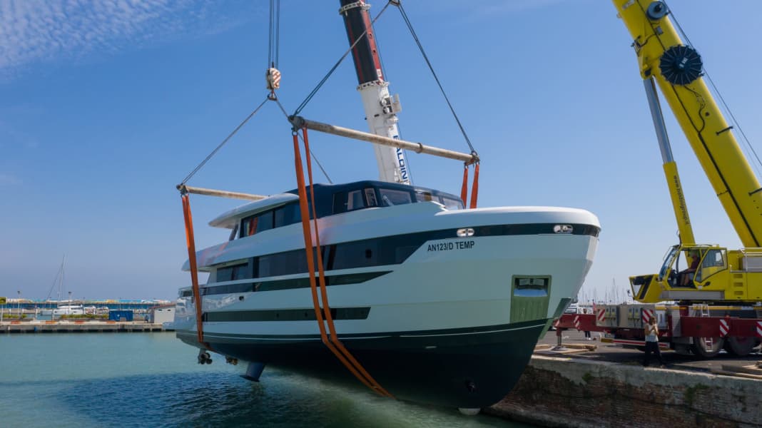 Extra Yachts geht in die Breite