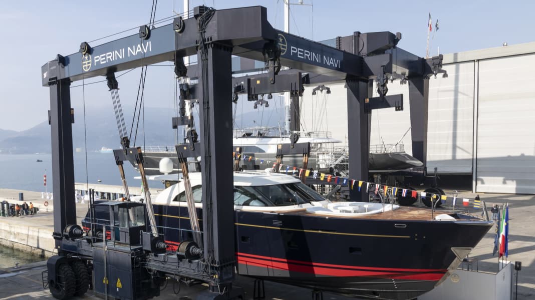 25 metre hybrid tender from Perini Navi