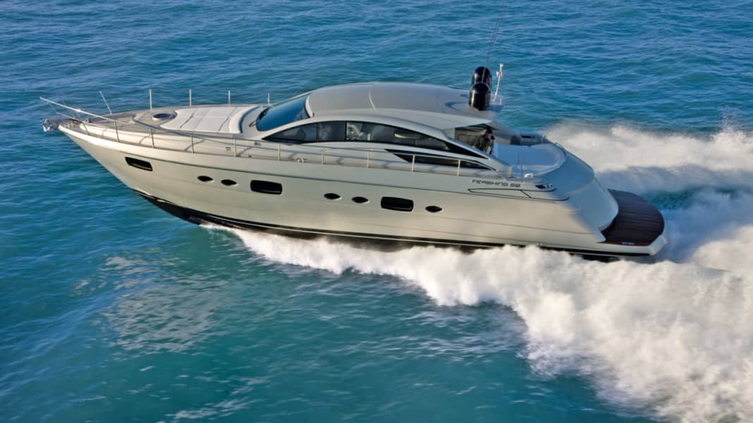 Pershing 58