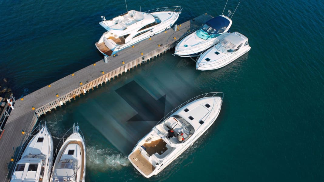 Equipment - Precisely to the berth