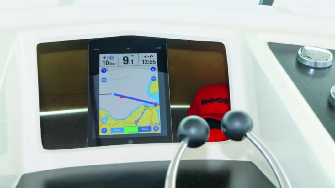 Apps for boating: The best apps for finding harbours and anchorages