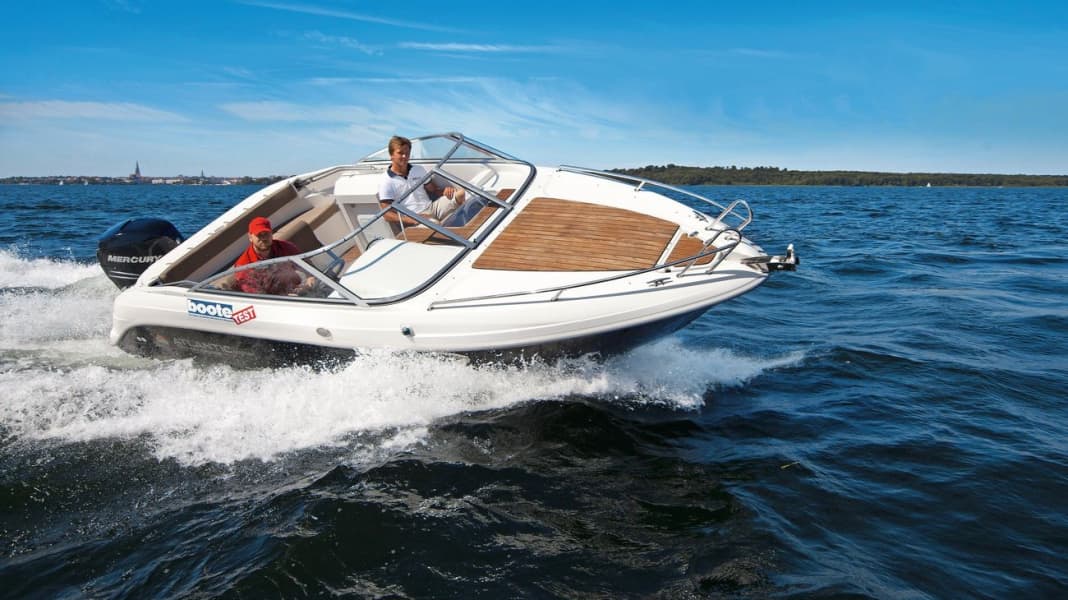 Test: Atlantic 690 - Day cruiser from Poland