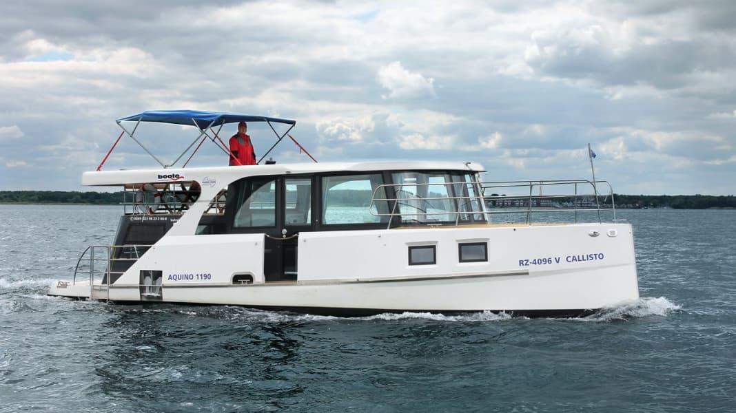 Test: Aquino 1190 - Steel boat from Germany