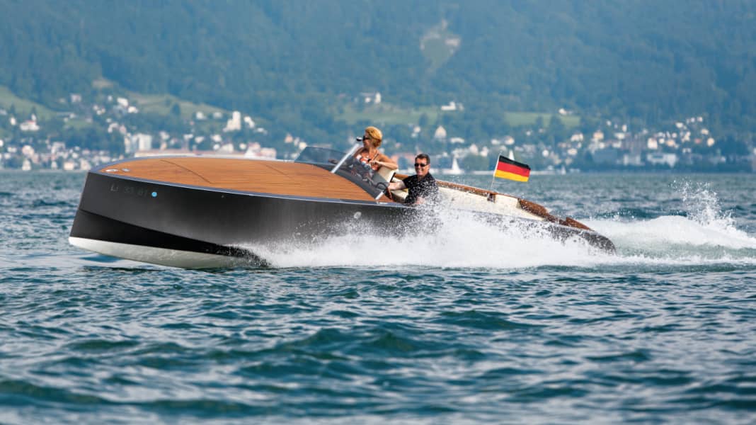 Klassiker vom Bodensee: Runa 8 - Runa 8: Deutsches Retro-Runabout vom Feinsten