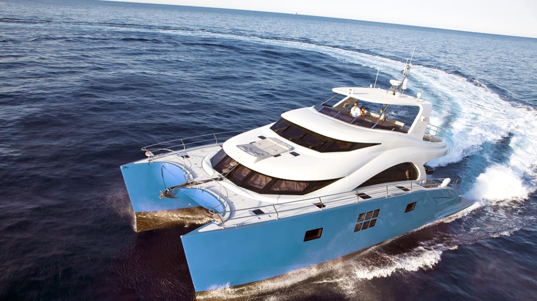 What are the advantages of catamarans?