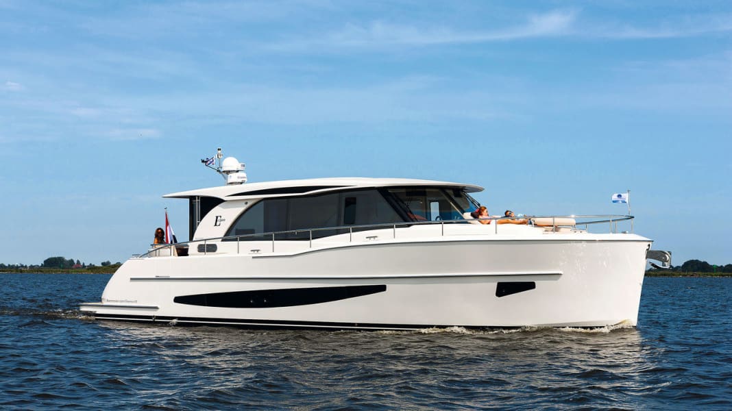 Novelty: Boarncruiser 1500 Elegance CS - round bilge cruiser for the high seas