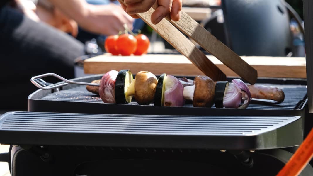 Gas barbecue on sale coals