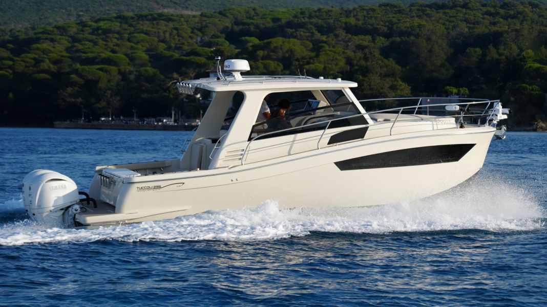 Tuccoli T295 VM & SF Montecristo: Two versions, a unique experience at sea