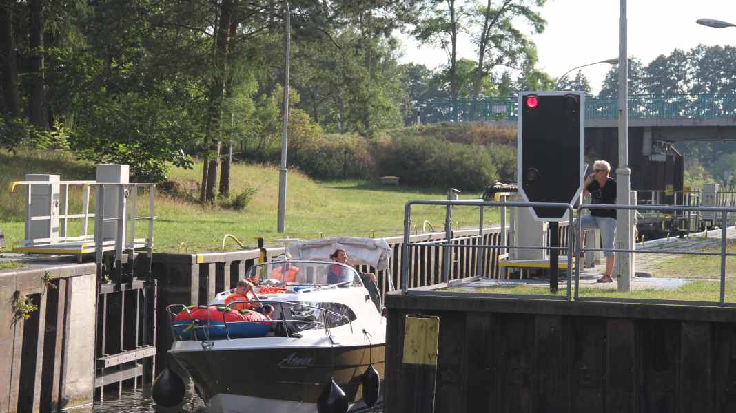 Mecklenburgische Seenplatte: Sommerjob Schleusenwärter