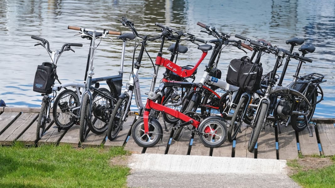 Accessory test Folding bikes with tailwind BOOTE