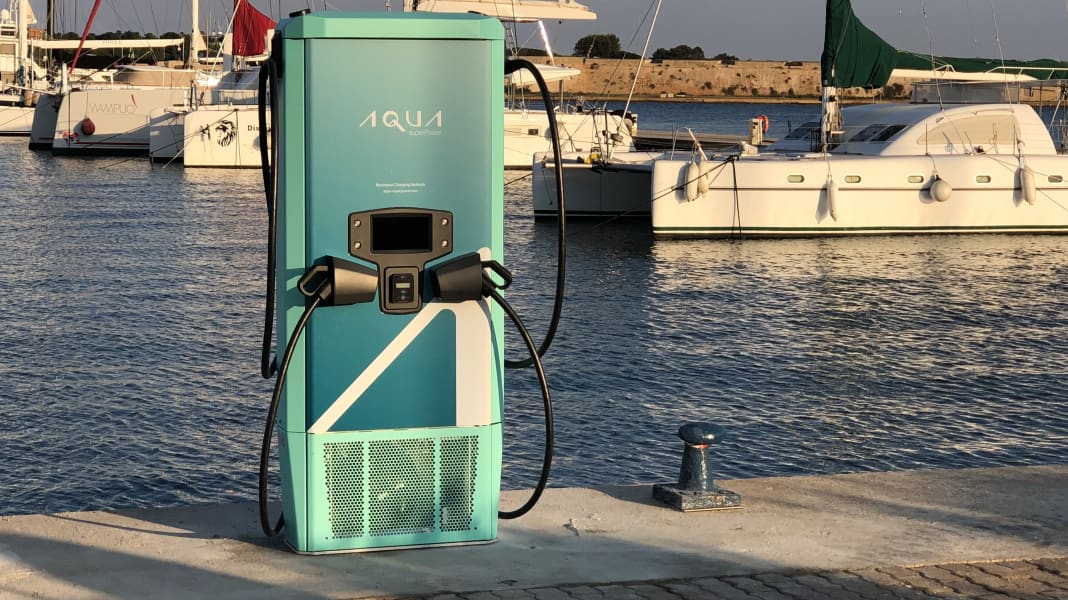 Technology: Italy expands infrastructure - chargers for recreational boating