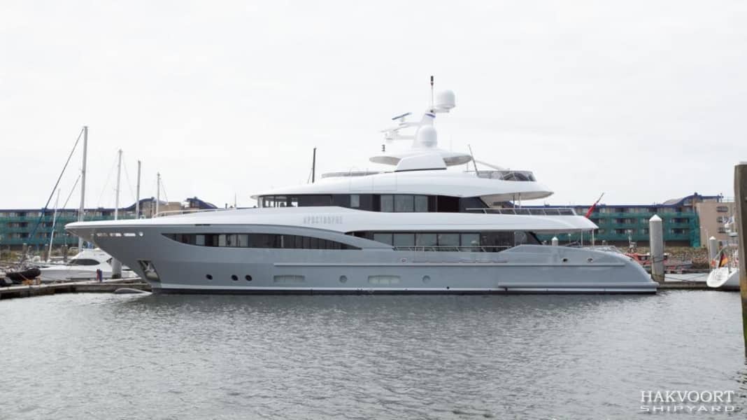 "Apostrophes" in the water