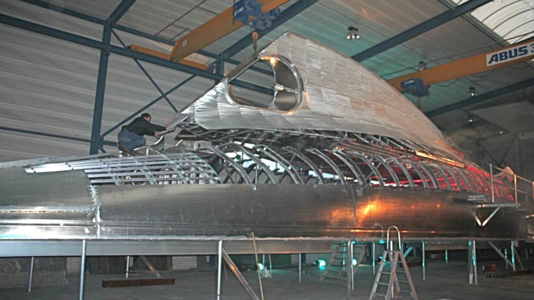 J-Class "Rainbow" segelt