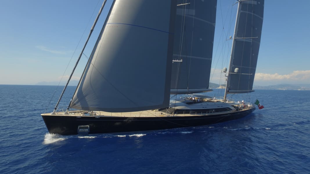 70-Meter-„Sybaris" auf Probefahrt