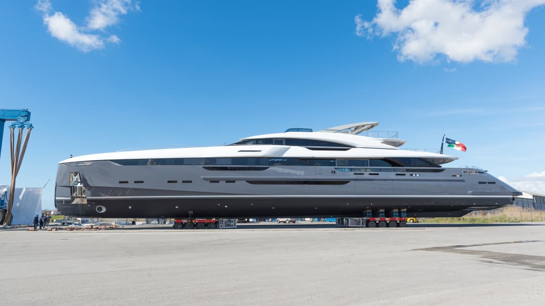 "Utopia IV" rollout at Rossinavi