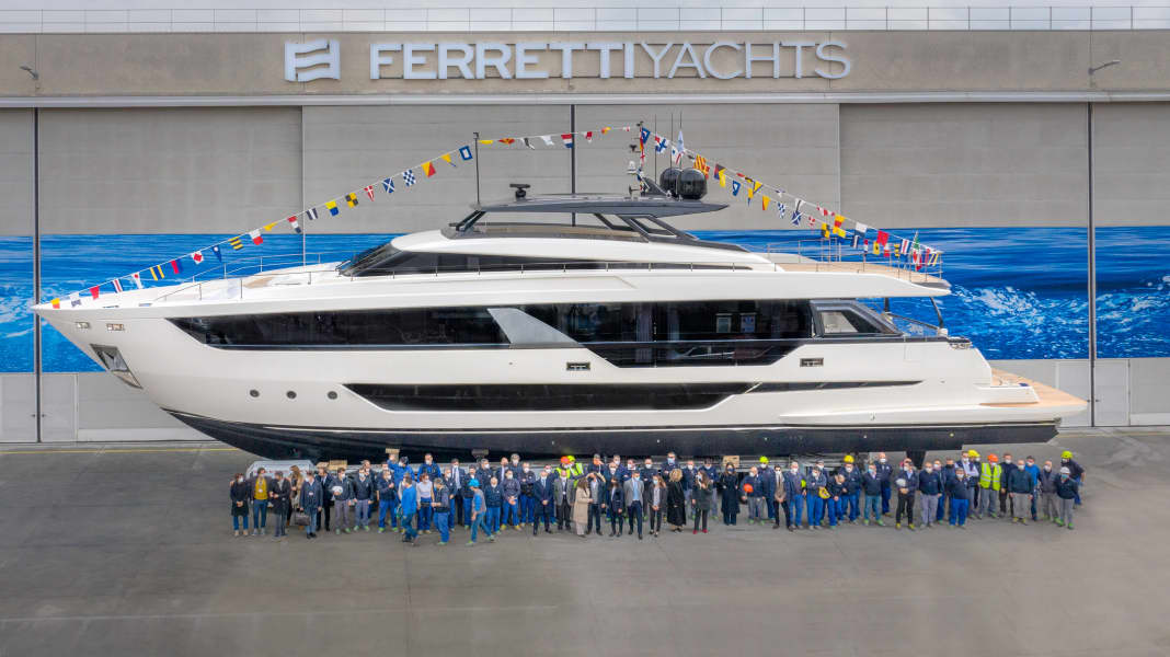 Neues Flaggschiff für Ferretti Yachts
