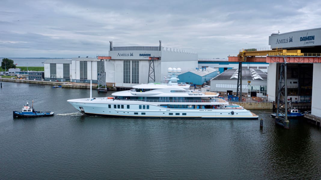 Damen Yachting dockte 74 Meter aus