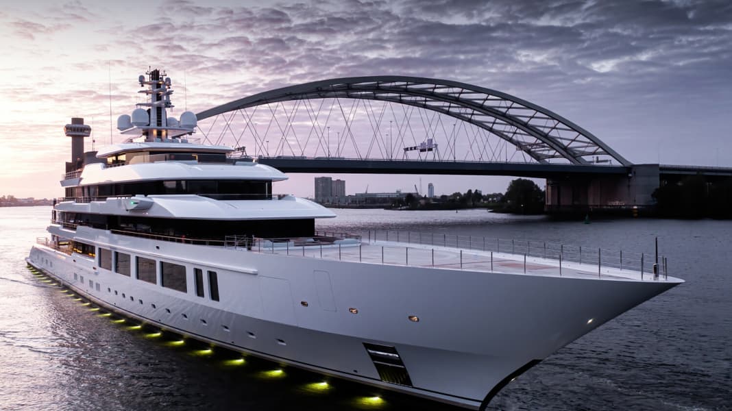 117-metre "Infinity" from Oceanco