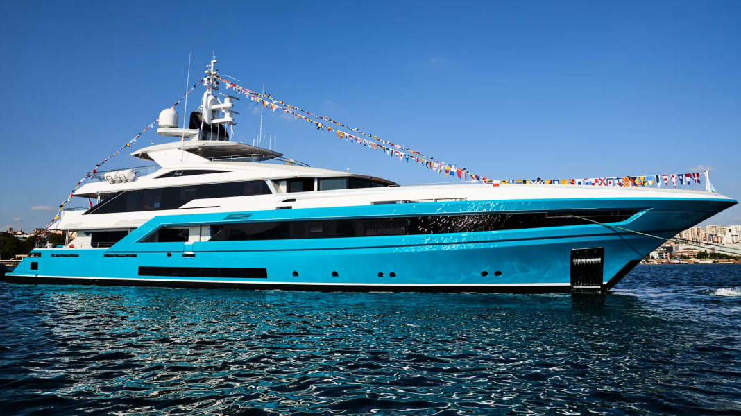 Launch News: 53-metre jewel in turquoise