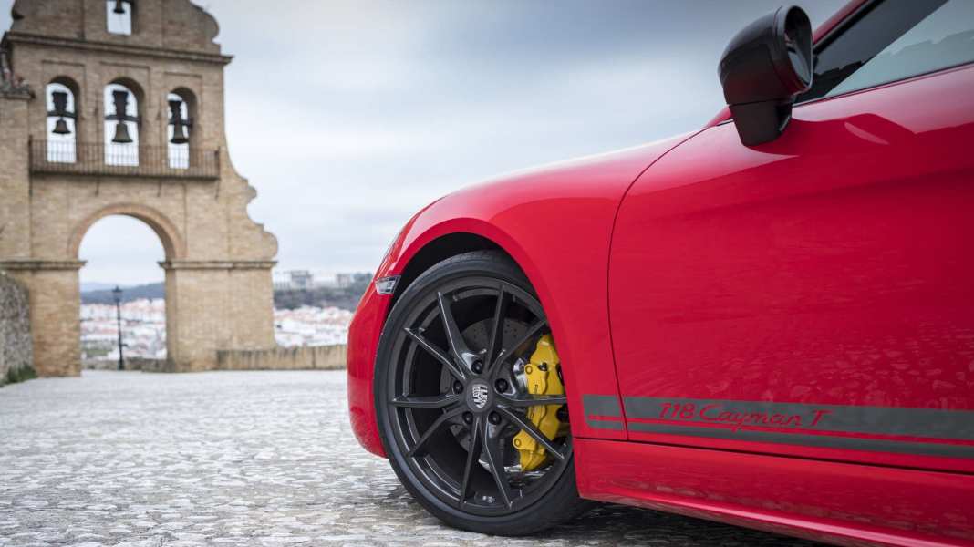 718 Boxster + Cayman T: T for Two