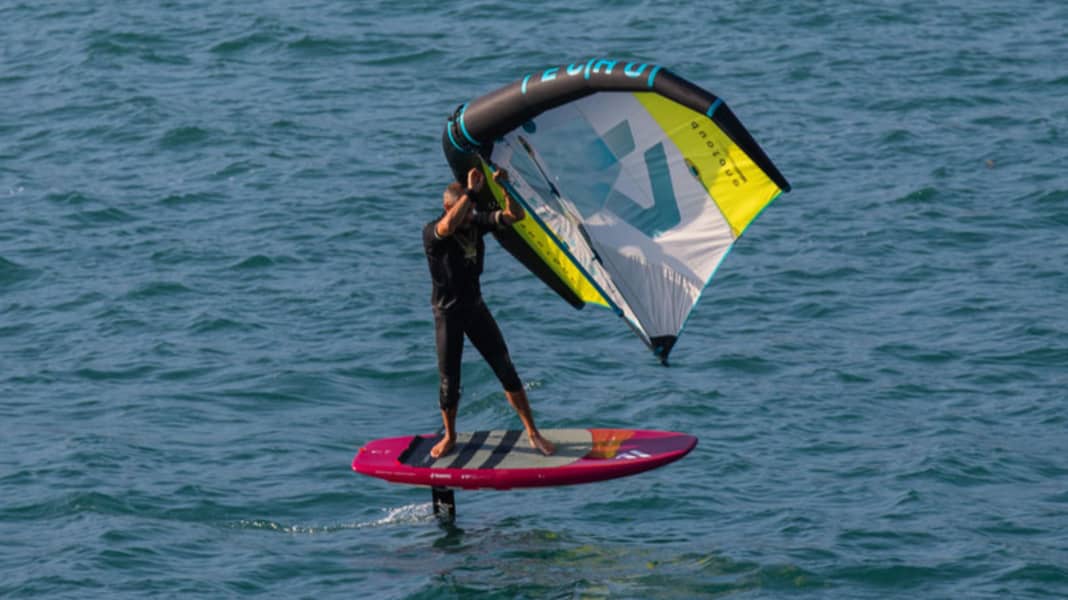 Fahrtechnik Wingfoil: Das sind die Top-Tipps zur Halse mit dem Wing
