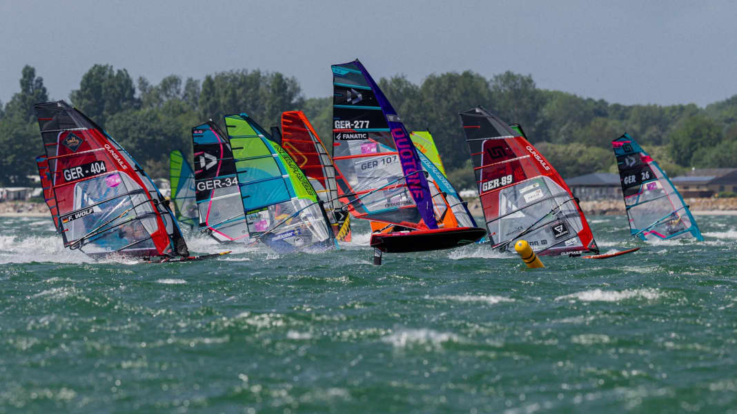 Neuer Windsurf-Helm von "AK"