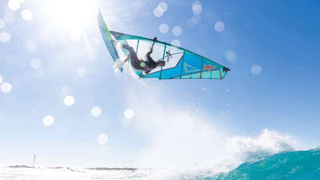 The backloop in windsurfing - the best tips from Flo Jung