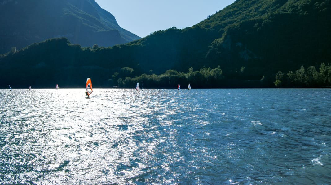Lago di Cavazzo - die besten Windsurf-Spots im Überblick
