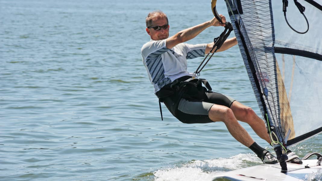 What does Frank Spöttel do?