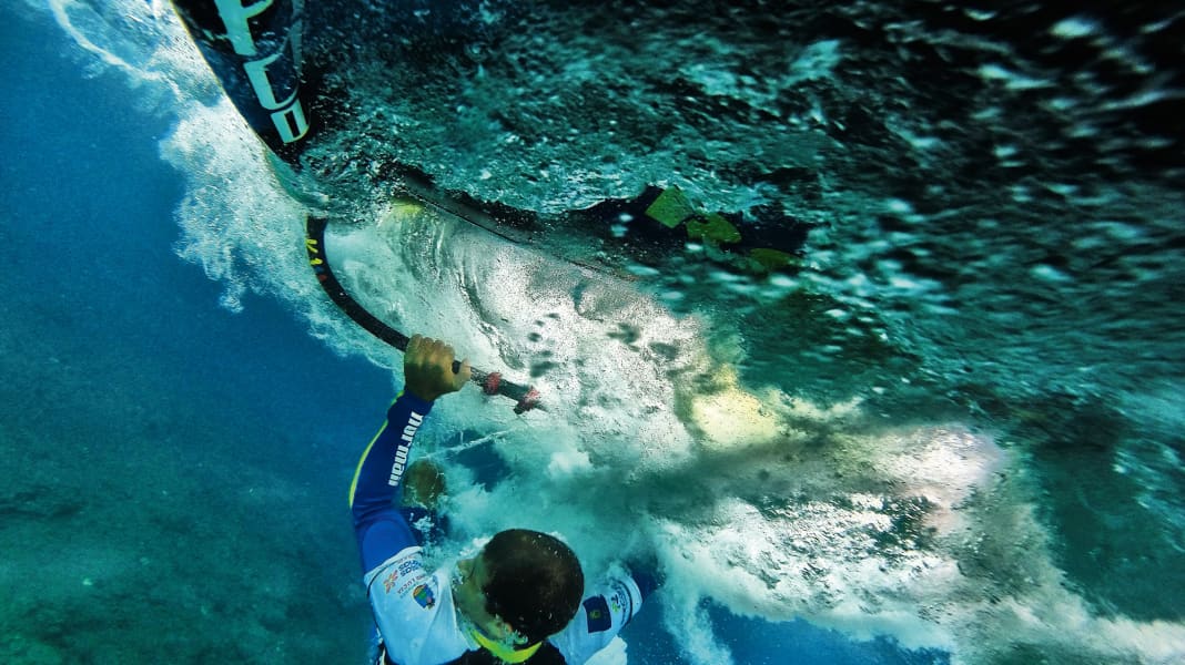 Ear problems from surfing: How "surfer's ear" develops, how to protect yourself