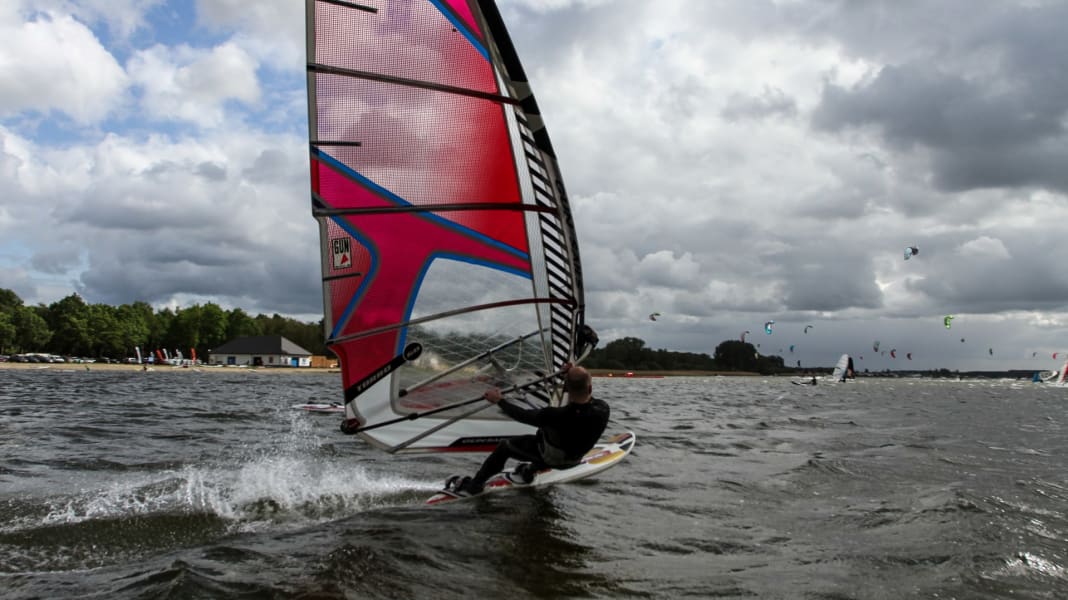 Niederlande: Veluwemeer - Topspot für Windsurf-Aufsteiger