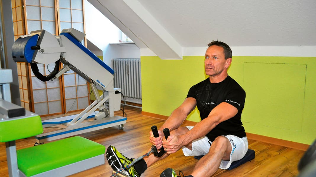 Training für Windsurfer: Die besten Übungen fürs Fitness-Studio