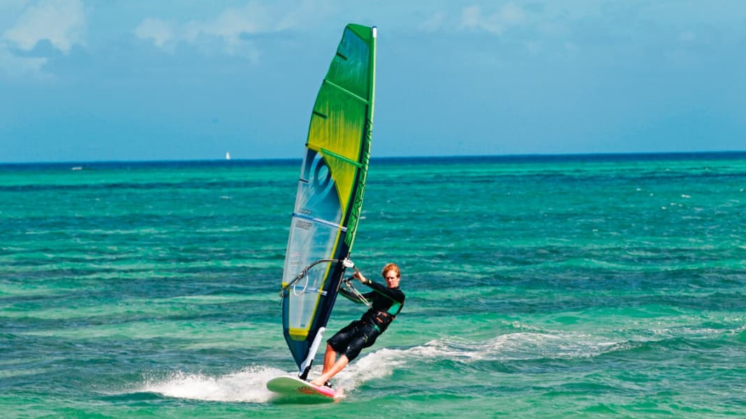 Video: Windsurfing tutorial - planing