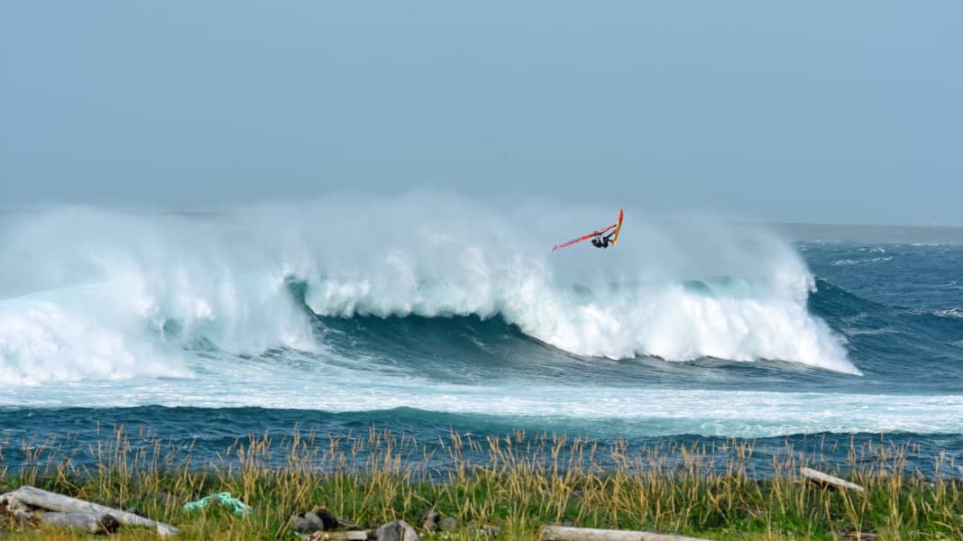 66° North: Reisereport Island