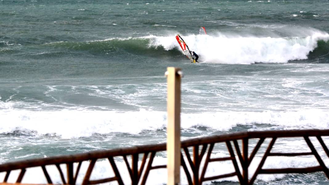 Spotguide Portugal - the best windsurfing spots around Lisbon