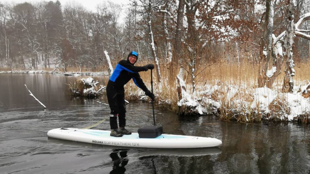 Ratgeber SUP: Im Winter mit dem SUP unterwegs – alles über Kleidung und Sicherheit