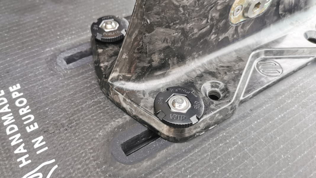 FoilFix in test: fast foil mounting & permanently fixed position