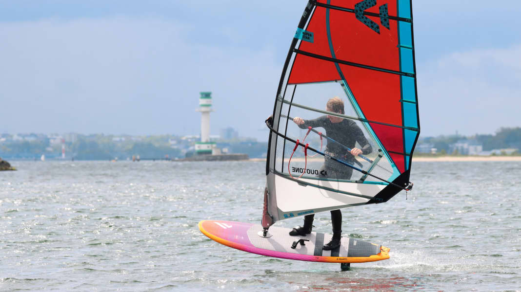 Windfoil, Wing und SUP: Crossoverboard Fanatic Bee 7’8” im Test