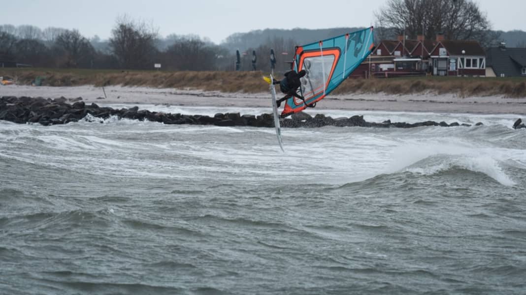K4-Fins Dugong - Fins against seaweed