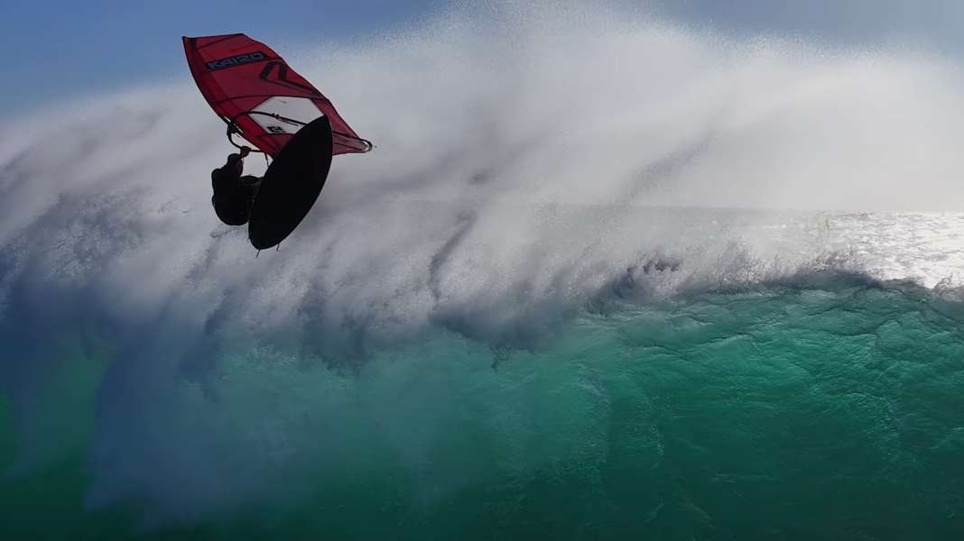 Posting of the day: Monstrous aerials, sharp turns and pithy wipeouts! - Paul van Bellen's drone in the middle of it all